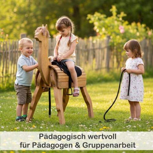 Pädagogisches Holz Alpaka zur Förderung von Gruppenarbeit, Balance und Motorik bei Kindern.